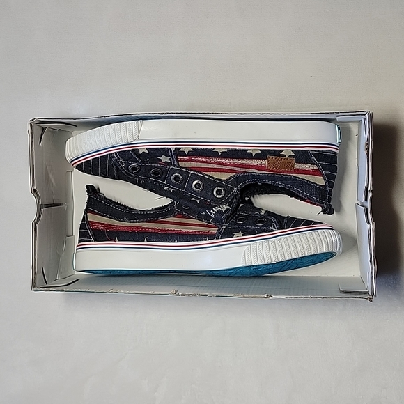 Blowfish Malibu Bettie Play Sneaker ONLY ONE LEFT! - Picture 13 of 14